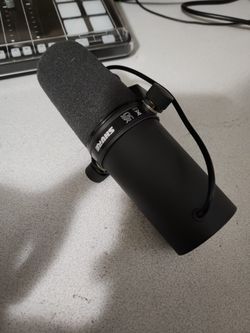 Shure SM7B Microphone 