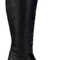 Collateral Leather & Faux Fur-Lined Knee-High Boots. Size 8. New. The price was $229. Please look at the pictures. 