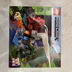 The Ruined Portal 21162 LEGO Minecraft (Sealed)