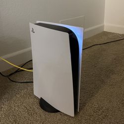 PS5 Disc Edition + Controller + Stand