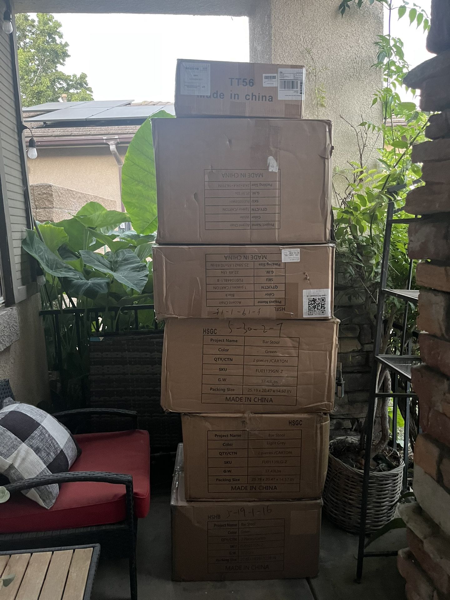 6 Free Empty Boxes 