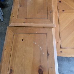 Coffee Table And 2 End Table 