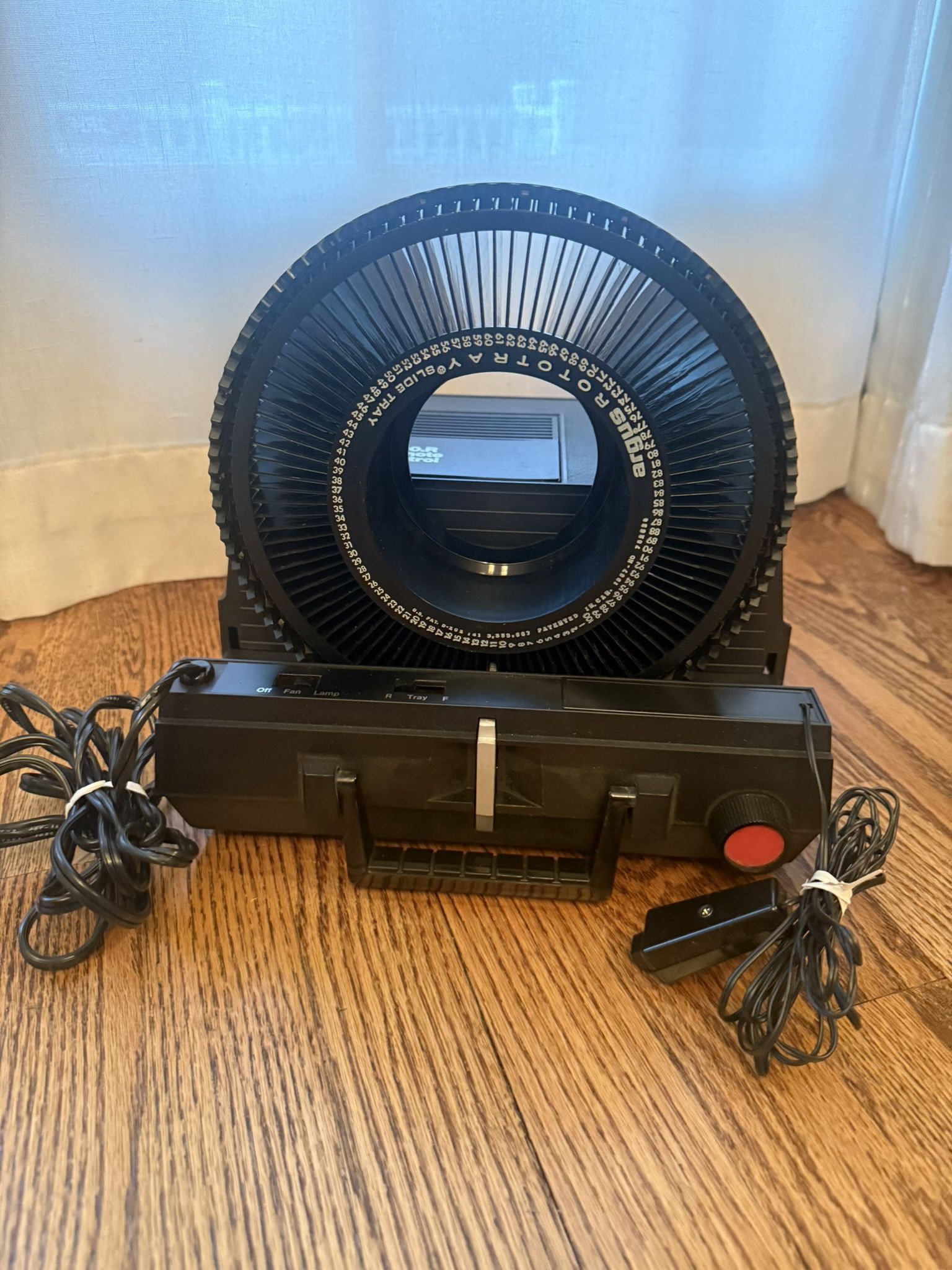 Vintage GAF 2100.R Remote Control Slide Projector Model 386-M8 