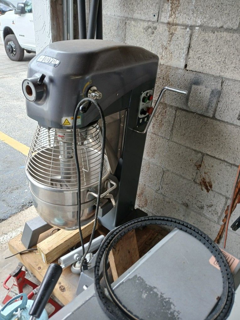 Mixer Dough 30qt - Doyin