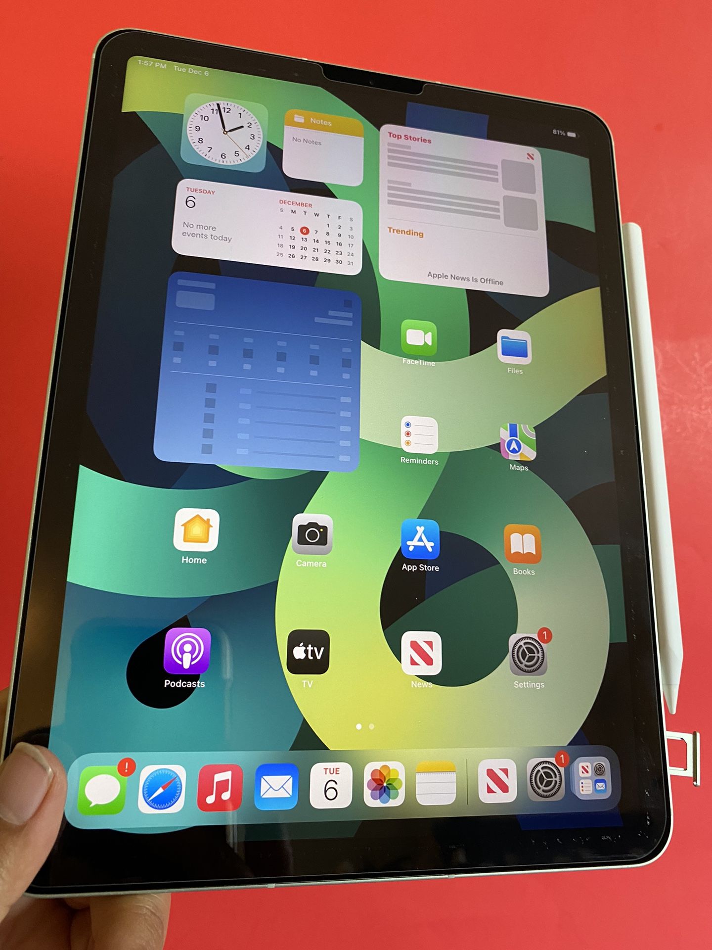 256GB Apple IPad Air 4th Generation (10.9” Liquid Retina/ 2020 Model) Wifi +Cellular (AT&T/T mobile etc) with pen, Keyboard & Accessories