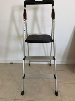 Three step ladder (like new)
