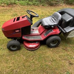 Toro Wheel Horse lawn tractor, ride on mower in working https://offerup.co/faYXKzQFnY?$deeplink_path=/redirect/ available, please read ad