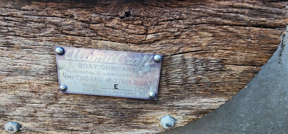 10ft Alumacraft Aluminum Boat