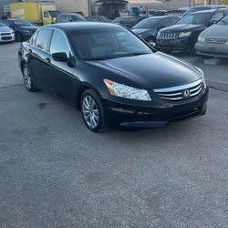 2011 Honda Accord 4 Door Leather Moonroof