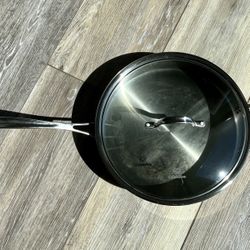 Calphalon Stainless Steel 5qt Covered Saute Pan with Helper Handle, excellent condition 