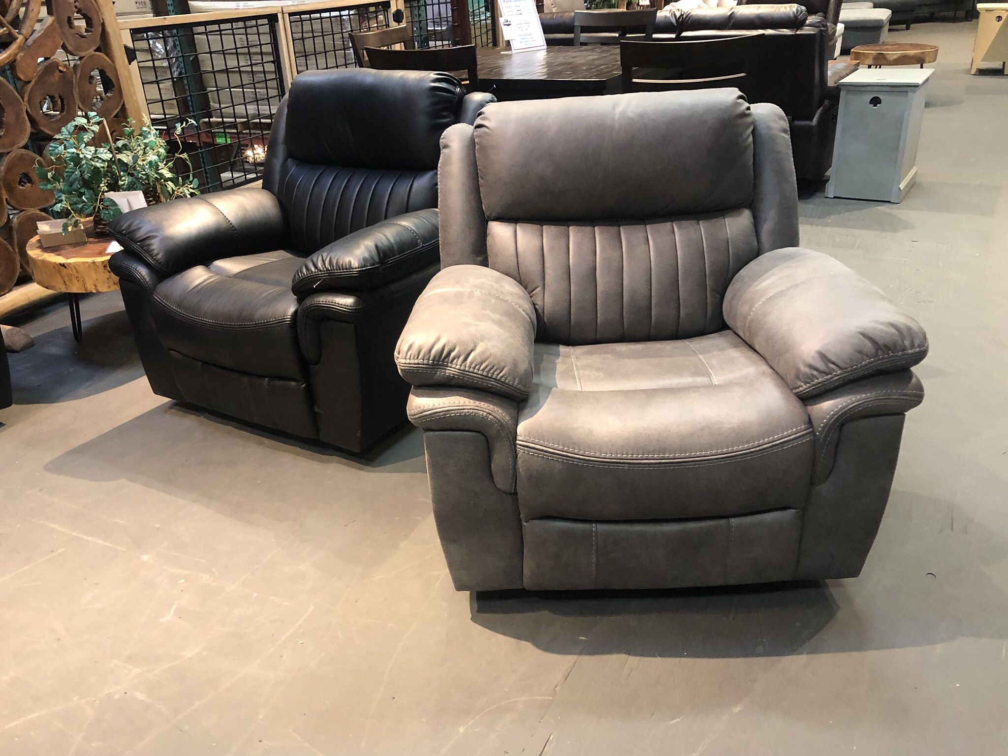 Plush Manual / Power Recliner (3 Colors)- Hampton