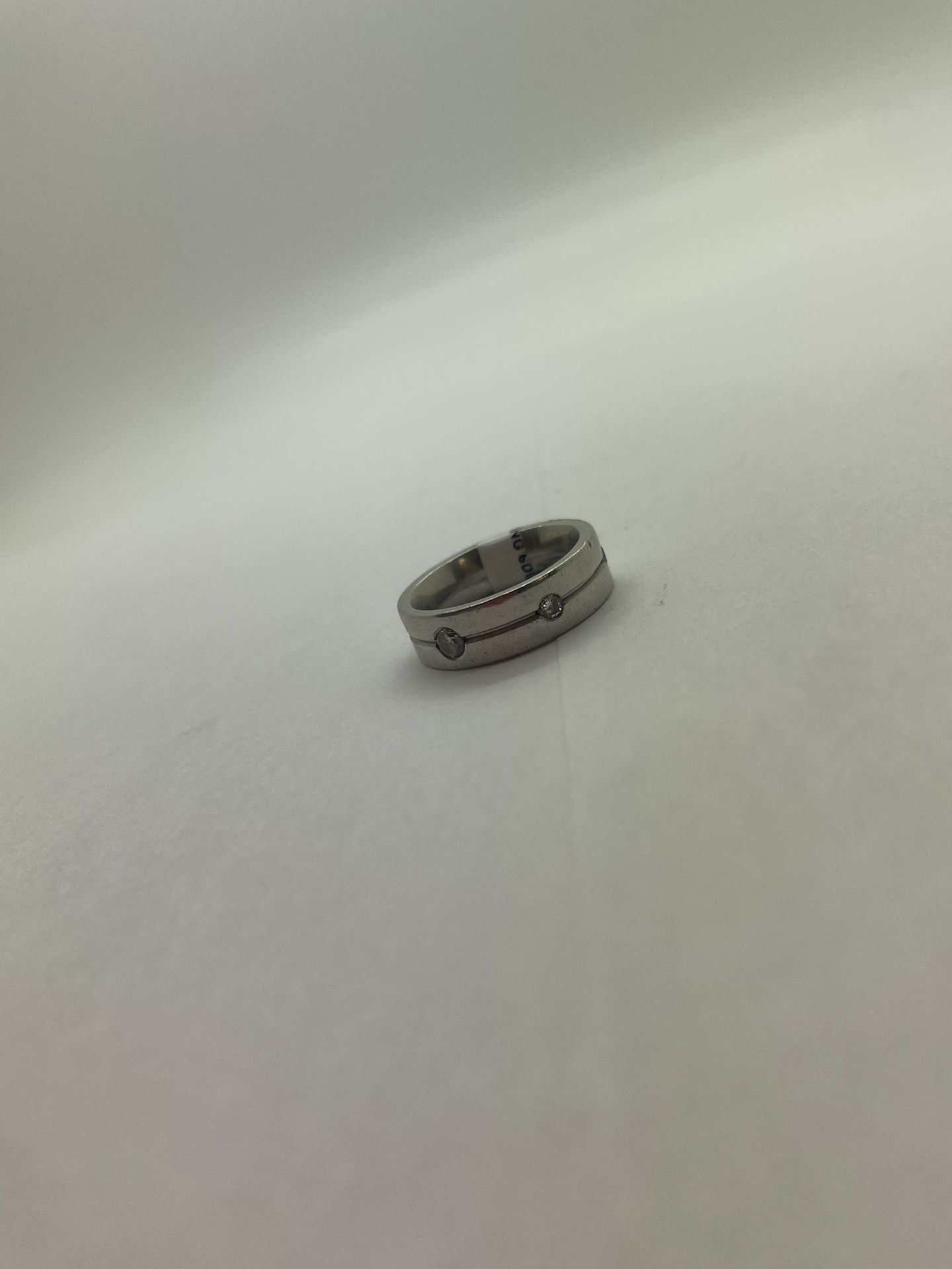 UNISEX PLATINUM-DIAMOND WEDDING BAND