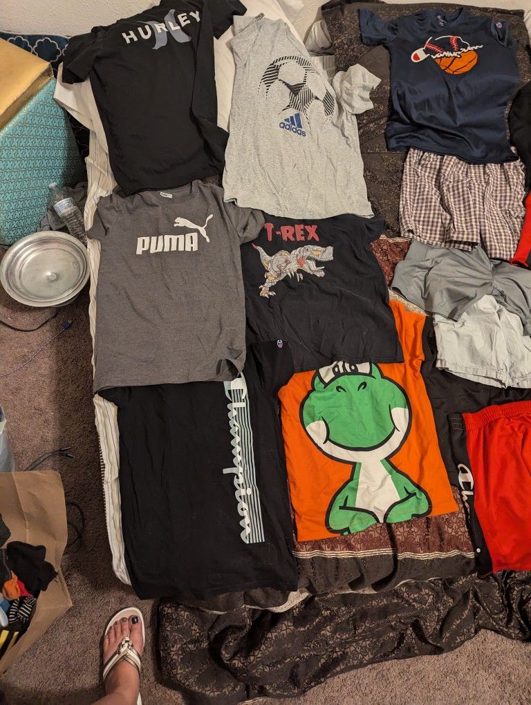 Variety Brands Of Boys Clothing Lot Of 20 SZ 10/12