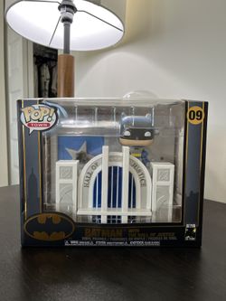 Funko Pop! Batman With The Hall Of Justice 09