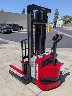 2013 Raymond RSS40 Electric Walkie Stacker (3048 Hours)