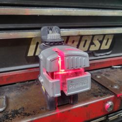 Dewalt Self Leveling Laser  DW089