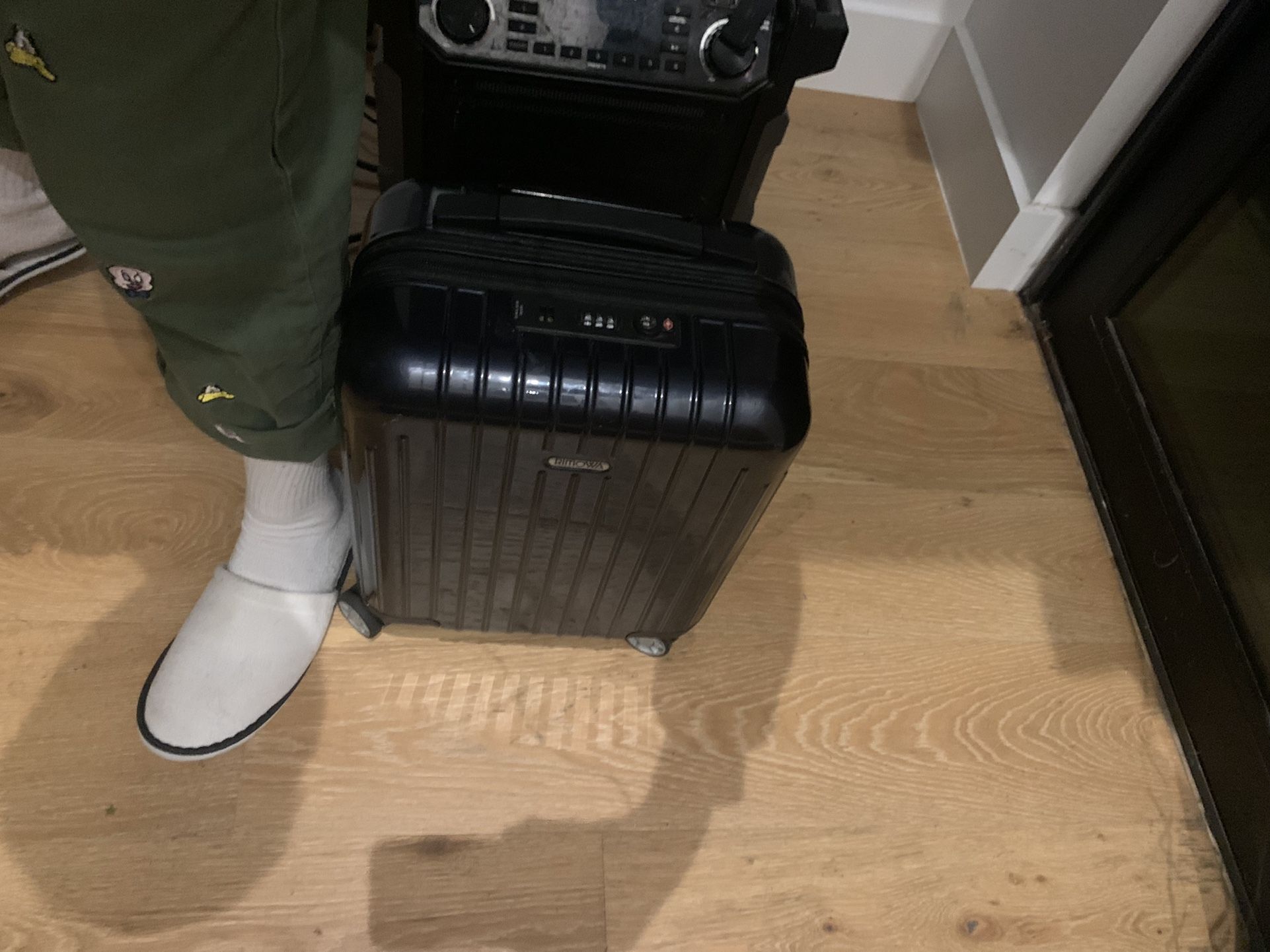 RIMOWA Essential Check In Desert Rose 85L Suit case Travel for Sale in West  Covina, CA - OfferUp