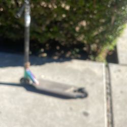 a pro scooter a little bit good condition and it’s fast i js want to get rid of it pick ups only 