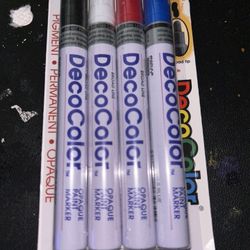 BRAND NEW Marcy Uchida DecoColor - Pack Of 4