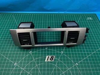 2015 Jaguar XF Center Facia Panel Moulding w/Central Vent EX23-19K617-BA OEM
