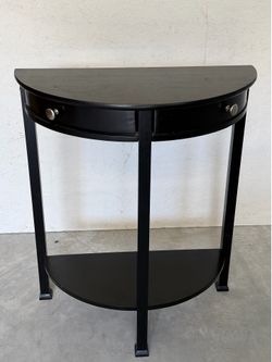 Half moon entry table