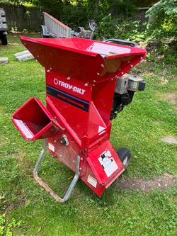 TROY BUILT WOOD CHIPPER