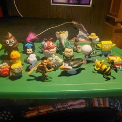 Mix Lot Of 95 Figures Little Of Everything  50 Takes The Lot 
