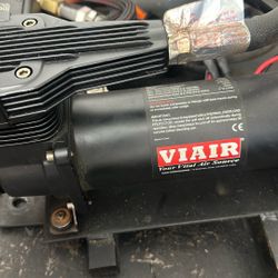2  12 Volt  VIAIR  Pumps and air lift  Complete On a frame 