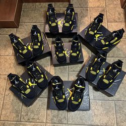 Jordan 4 Thunder