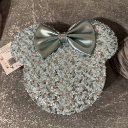 BRAND NEW! DISNEY LOUNGEFLY PURSE!