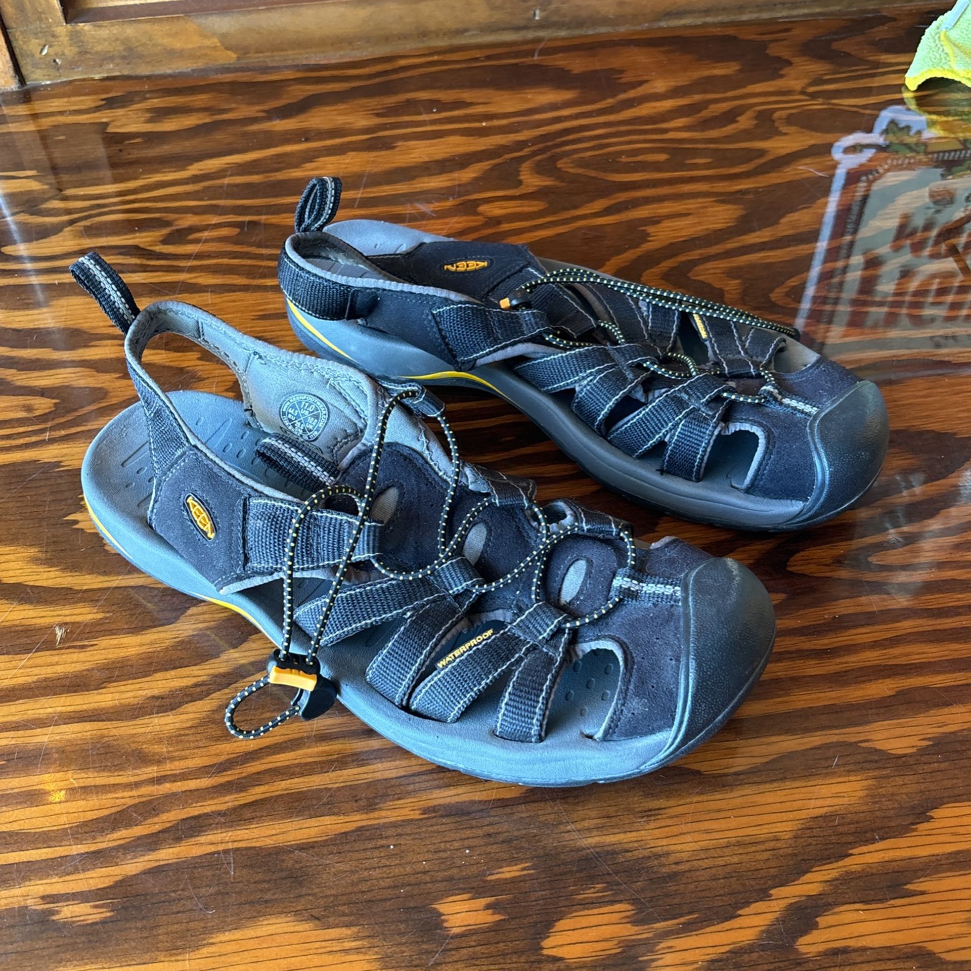 Keen Water Shoes Size 11