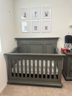 Baby/ Toddler crib