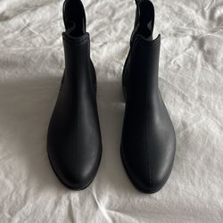 Women shoes , Rubber Mid Boot , Good In Snow Or Rain