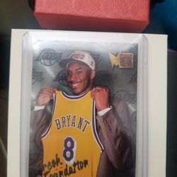 96-97 FLEER METAL #137 KOBE BRYANT ROOKIE CARD