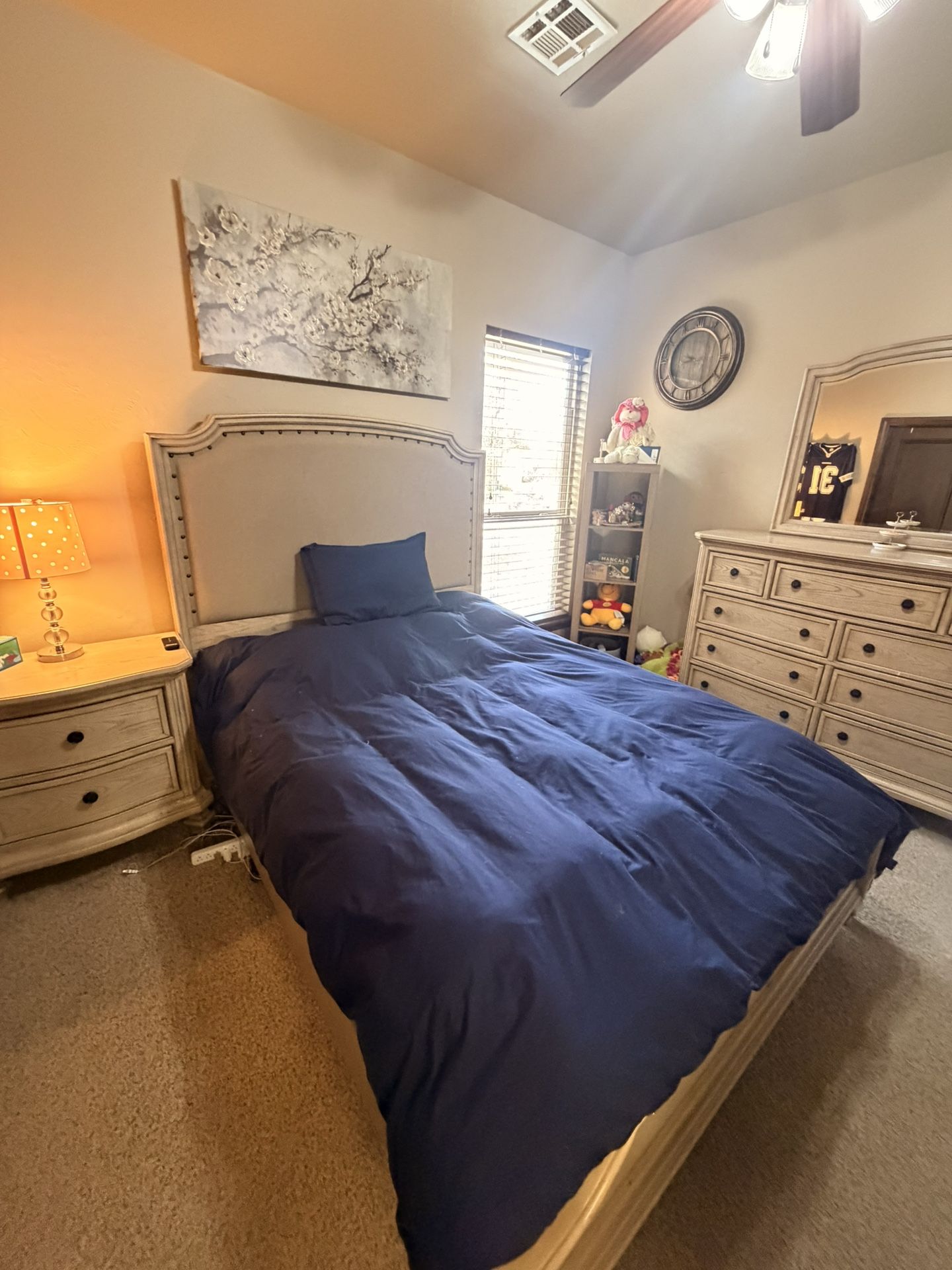 Queen Bedroom Set – Bed, Mattress, Dresser + Mirror, and Nightstand – GREAT Condition!