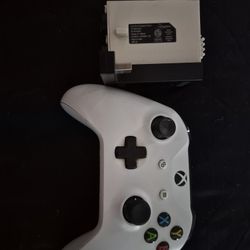 Xbox Control And Battiers 