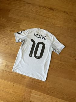 Authentic Adidas Real Madrid KYLIAN MBAPPE🇫🇷 2025/26 home jersey (Size medium)