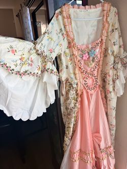 Victorian style dress/ Renaissance