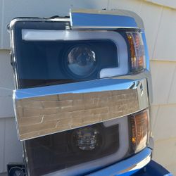 Head Lights Chevy Silverado 2015 To 2019