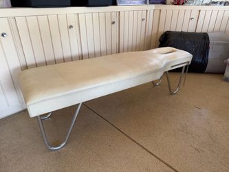 Chiropractor table