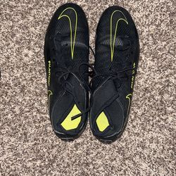 Black nike phantom cleats