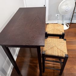 Bar Table And Stools 