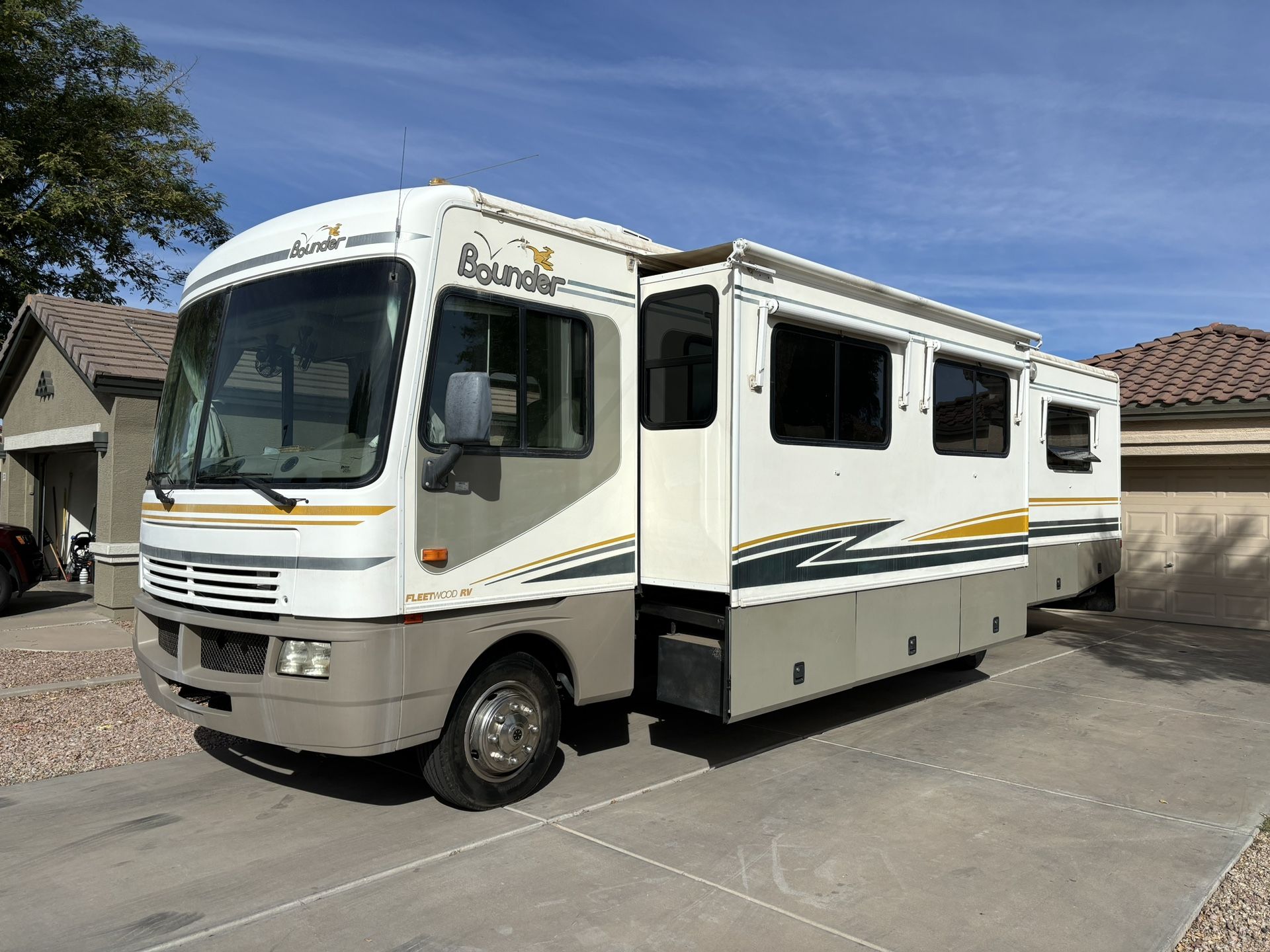 2003 Fleetwood Bounder