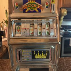 Vintage Slot Machine $250  with FREE SHIPPING!