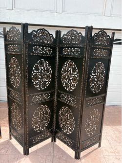 Room divider