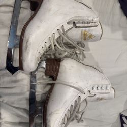 Jackson Classique Model 1990 Figure Skates - Size 6.5
