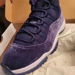 Navy Jordan 11s