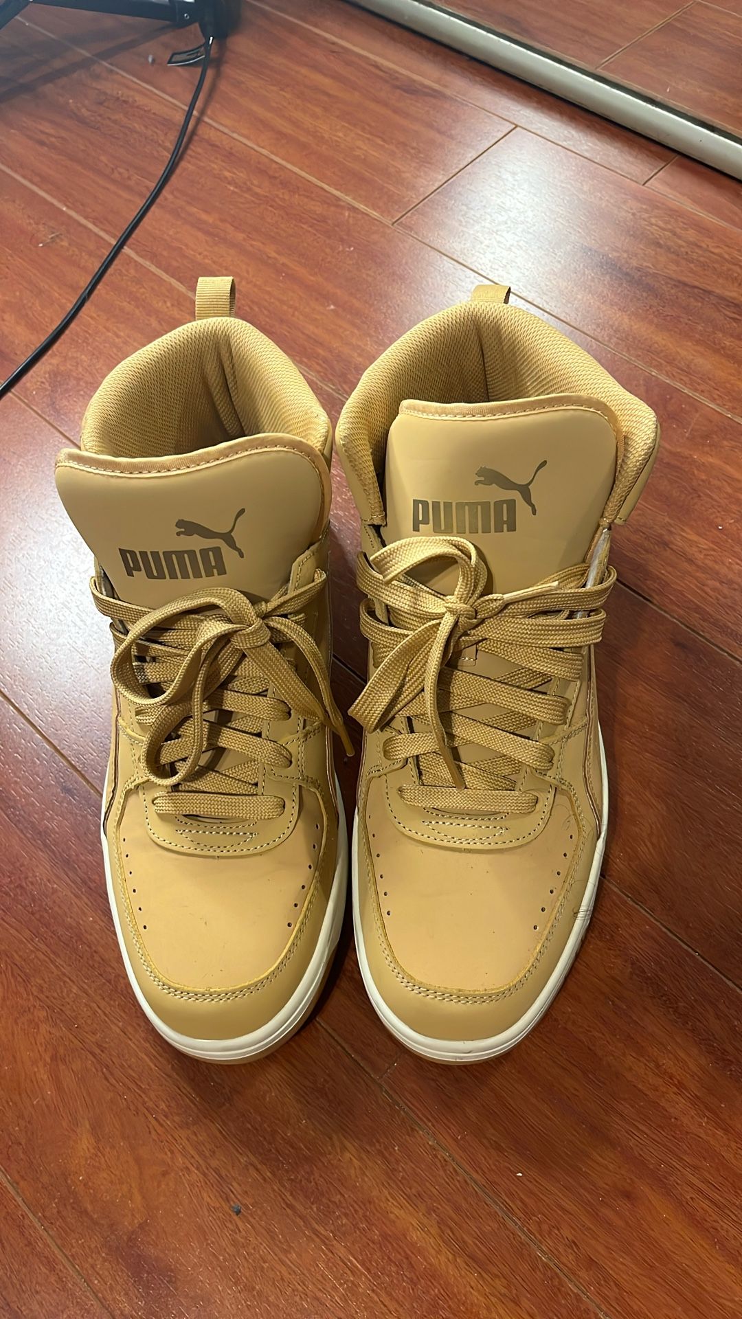 Pumas Men 11.5 Shoes