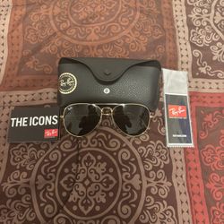 Ray Ban Gold Aviator And Green Lenses 