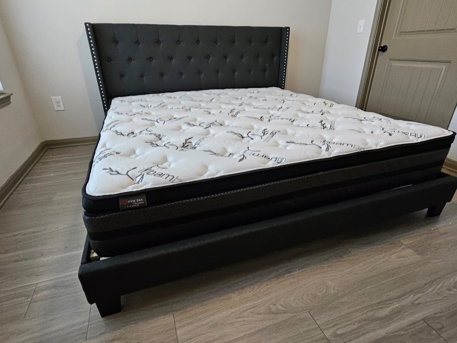 New KING SIZE BED